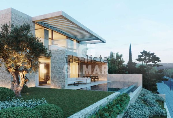 3-bedroom freehold villa in Estepona — photo 5 of 5