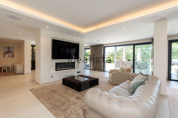 6-bedroom freehold villa in Marbella — photo 5 of 5