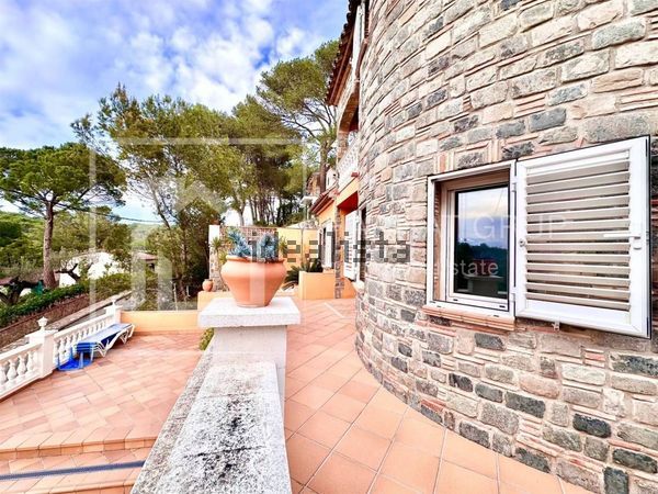 4-bedroom freehold villa in Begur — photo 4 of 5