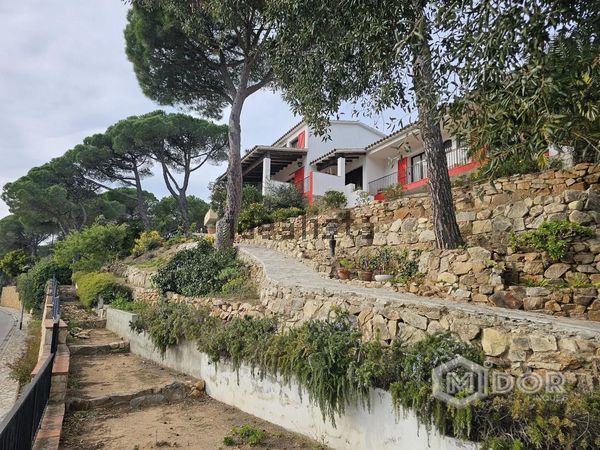 4-bedroom freehold villa in Sant Feliu de Guíxols — photo 3 of 5