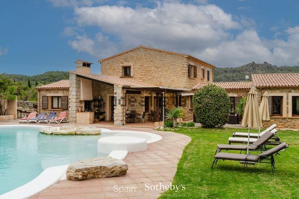 4-bedroom freehold villa in Artà — photo 2 of 5