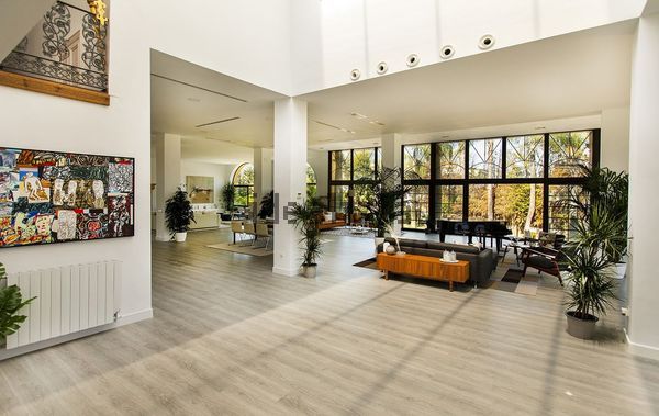 10-bedroom freehold villa in Marbella — photo 3 of 5