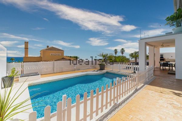 Detached house in Calle del Molino, Buenas Noches, Estepona — image 4