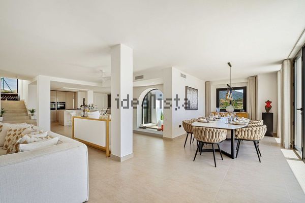 5-bedroom freehold villa in Marbella — photo 3 of 5