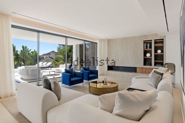 Detached house in Urbanizacion Reserva de Sierra Blanca, Sierra Blanca, Marbella — image 3