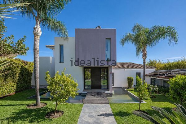 Detached house in Avenida Playa del Sol Nn, Villacana - Costalita - Saladillo, Estepona — image 4