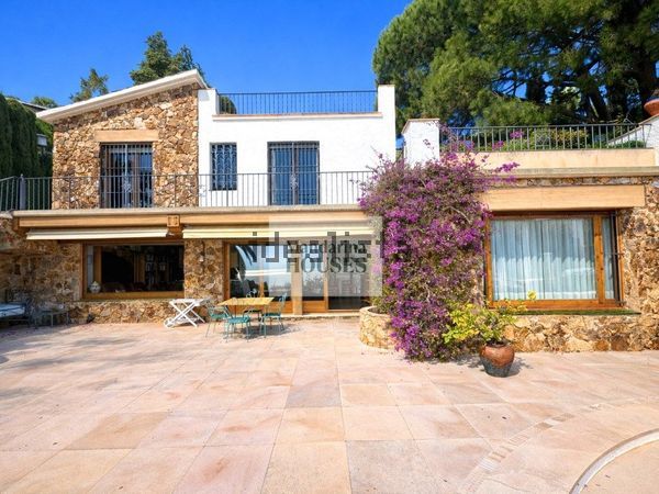7-bedroom freehold villa in Lloret de Mar — photo 3 of 5
