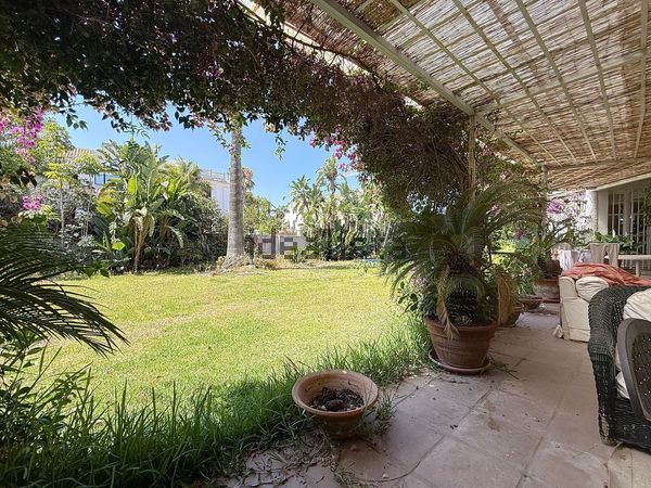 4-bedroom freehold villa in Estepona — photo 3 of 5