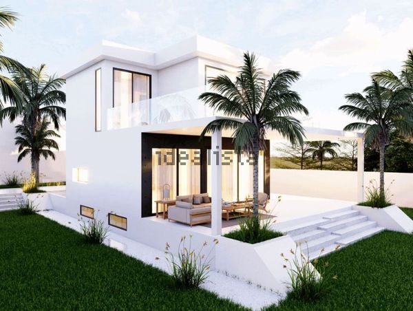 3-bedroom freehold villa in Estepona — photo 1 of 5