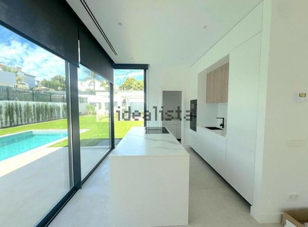 5-bedroom freehold villa in Estepona — photo 4 of 5