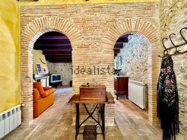 Detached house in Calle de l'Hospital, 20, Casco, Torroella de Montgrí — image 4