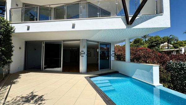 4-bedroom freehold villa in Marbella — photo 4 of 5