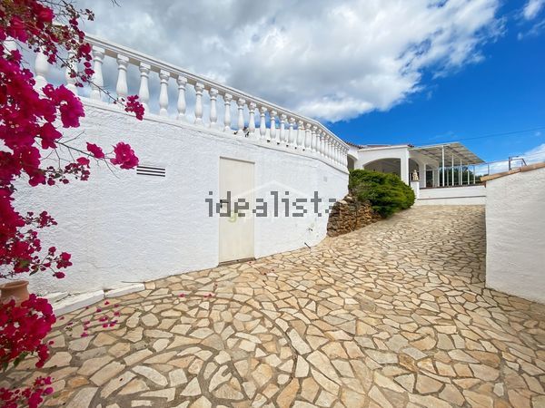 3-bedroom freehold villa in Roses — photo 3 of 5