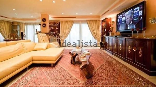 12-bedroom freehold villa in Marbella — photo 3 of 5