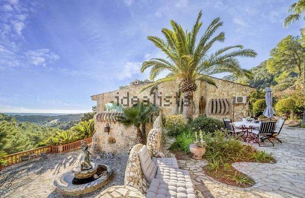 4-bedroom freehold villa in Palma — photo 1 of 5