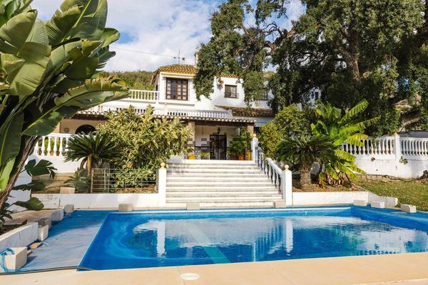 6-bedroom freehold villa in Mijas — photo 3 of 5