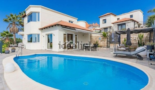 5-bedroom freehold villa in Arona — photo 1 of 5