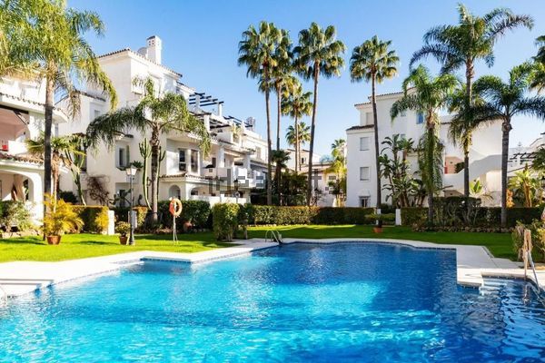 2-bedroom freehold villa in Marbella — photo 1 of 5