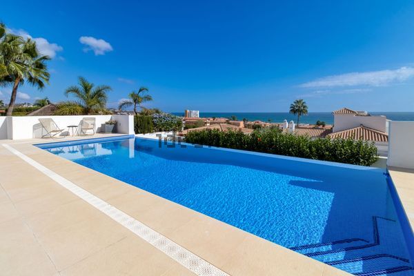4-bedroom freehold villa in Mijas — photo 3 of 5