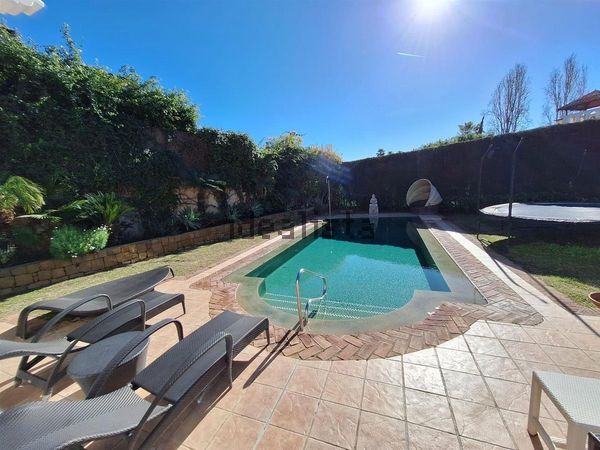 Detached house in Calle Pablo Ruiz Picasso-atalay 80(a) Nn, Las Brisas, Marbella — image 4