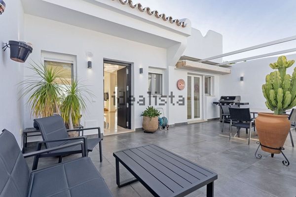 4-bedroom freehold villa in Marbella — photo 1 of 5