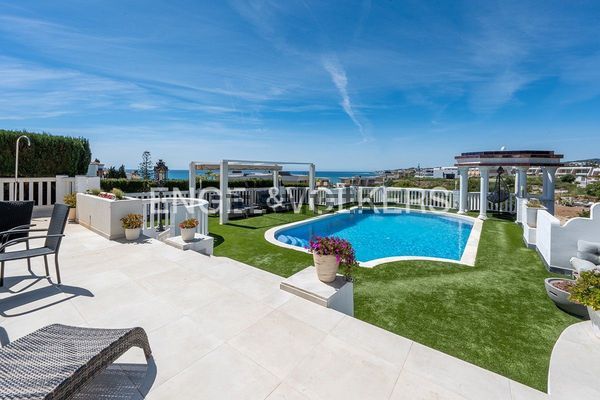 Detached house in Calaburra - Chaparral, Mijas — image 4