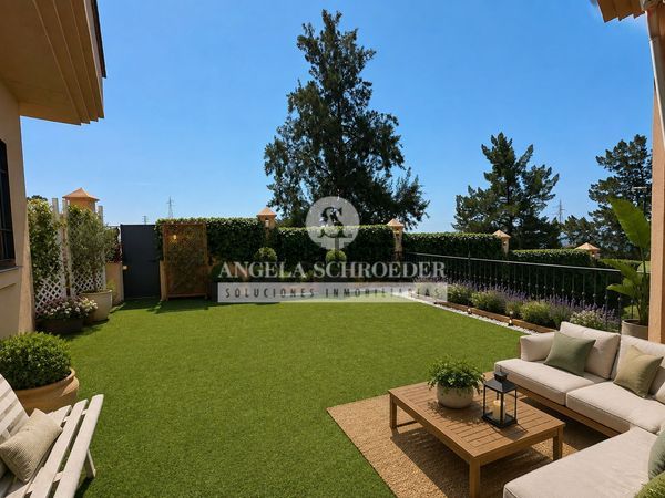 6-bedroom freehold villa in Málaga — photo 2 of 5