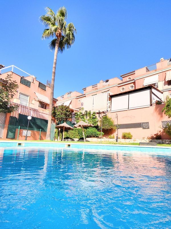 Terraced house in Calle Pepa Flores Marisol, Huerta Nueva - Jardín de Málaga, Málaga — image 3