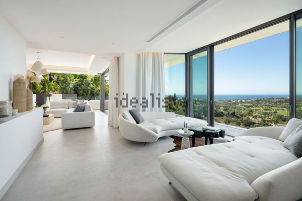 4-bedroom freehold villa in Marbella — photo 5 of 5
