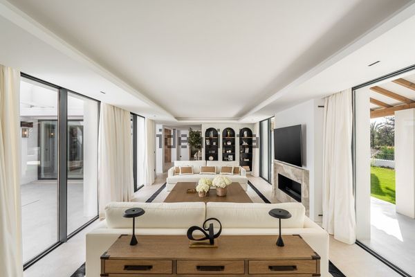 Detached house in Urbanizacion n Andalucia 25d, 81 t, Las Brisas, Marbella — image 3