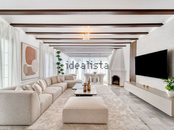3-bedroom freehold villa in Marbella — photo 2 of 5