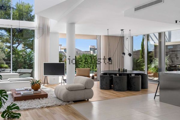 3-bedroom freehold villa in Marbella — photo 2 of 5