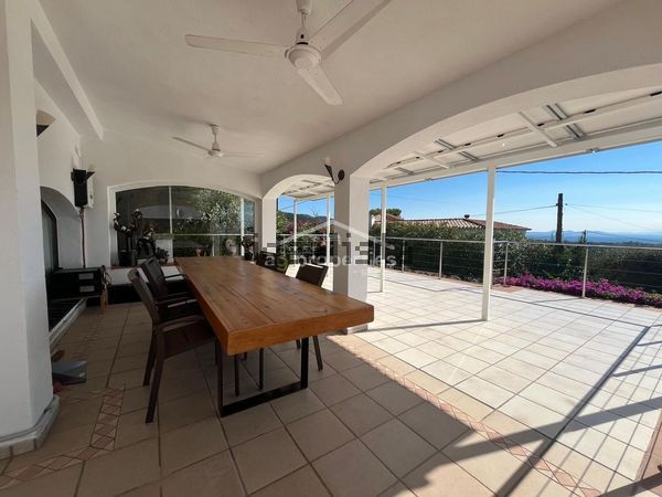 3-bedroom freehold villa in Roses — photo 4 of 5
