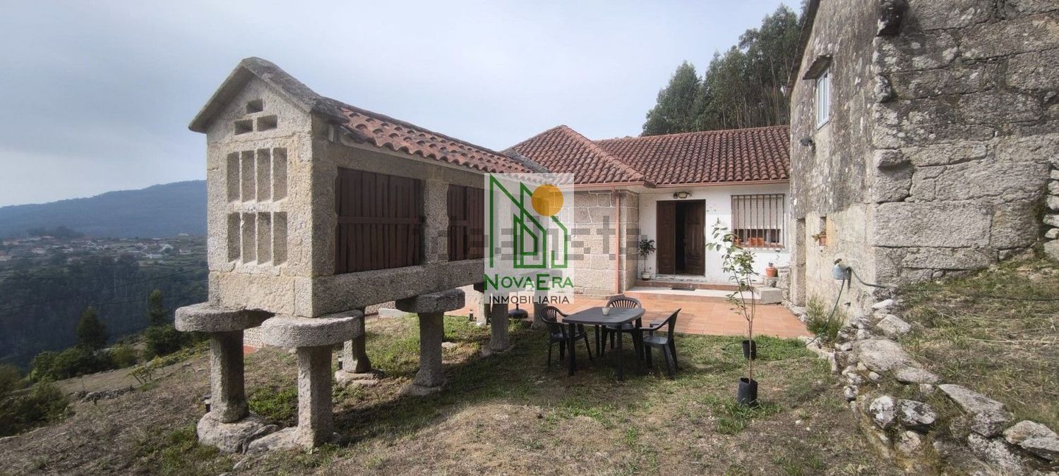 House in Ponte-Caldelas