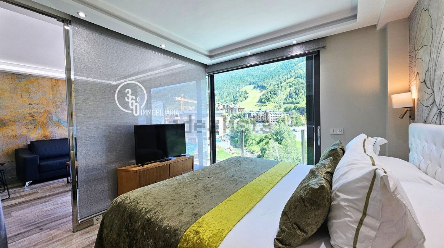 2-bedroom flat for sale in El Tarter, Canillo · 10 of 14