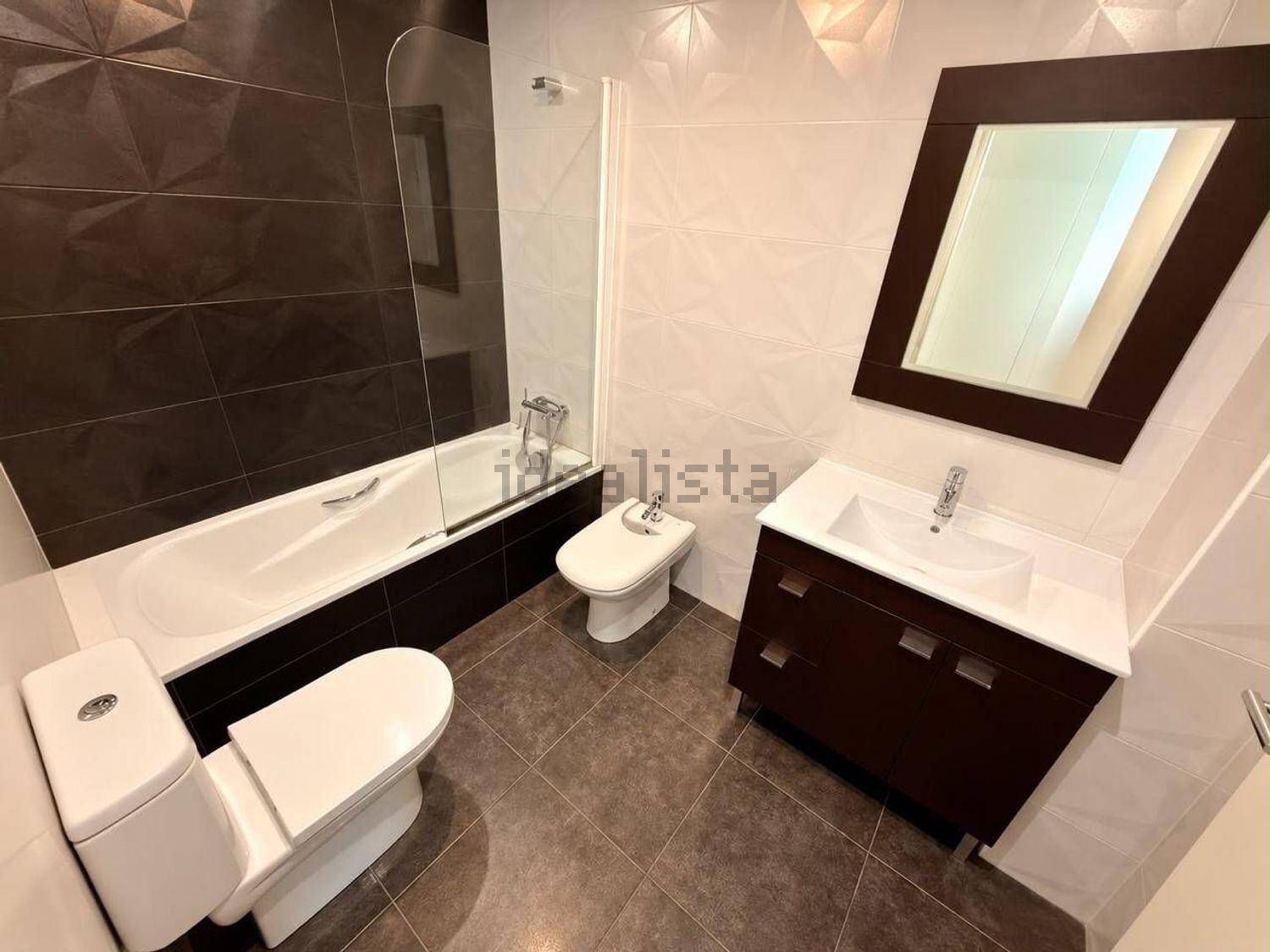3-bedroom flat for sale in Encamp · 10 of 20
