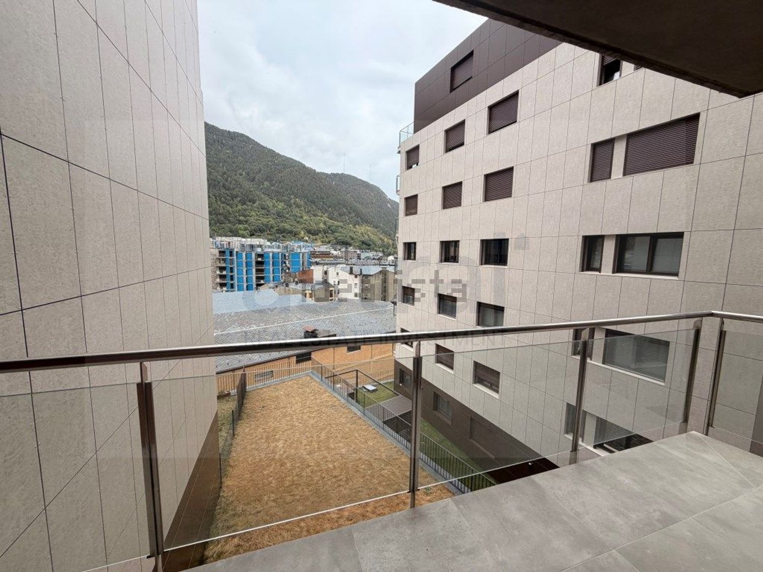 3-bedroom flat for sale in Encamp · 6 of 40