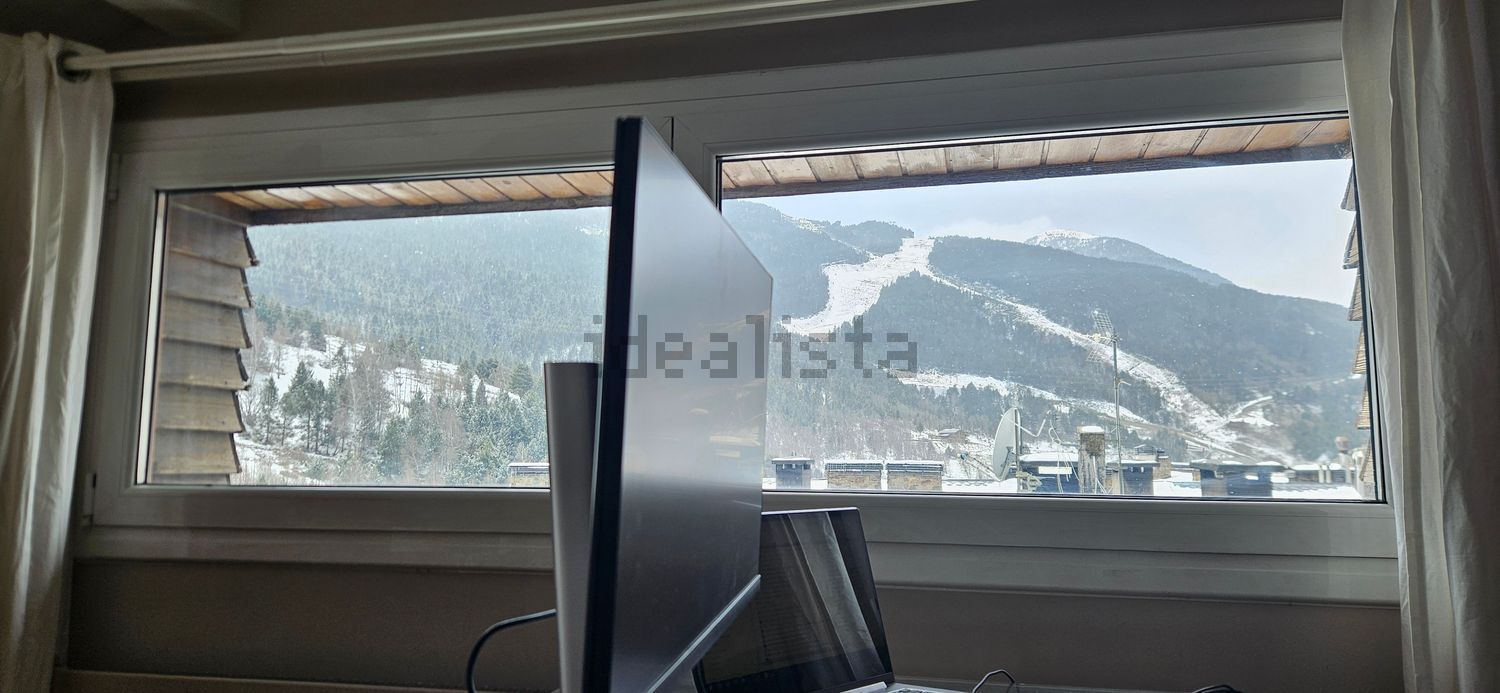 3-bedroom duplex for rent in El Tarter, Canillo · 12 of 23