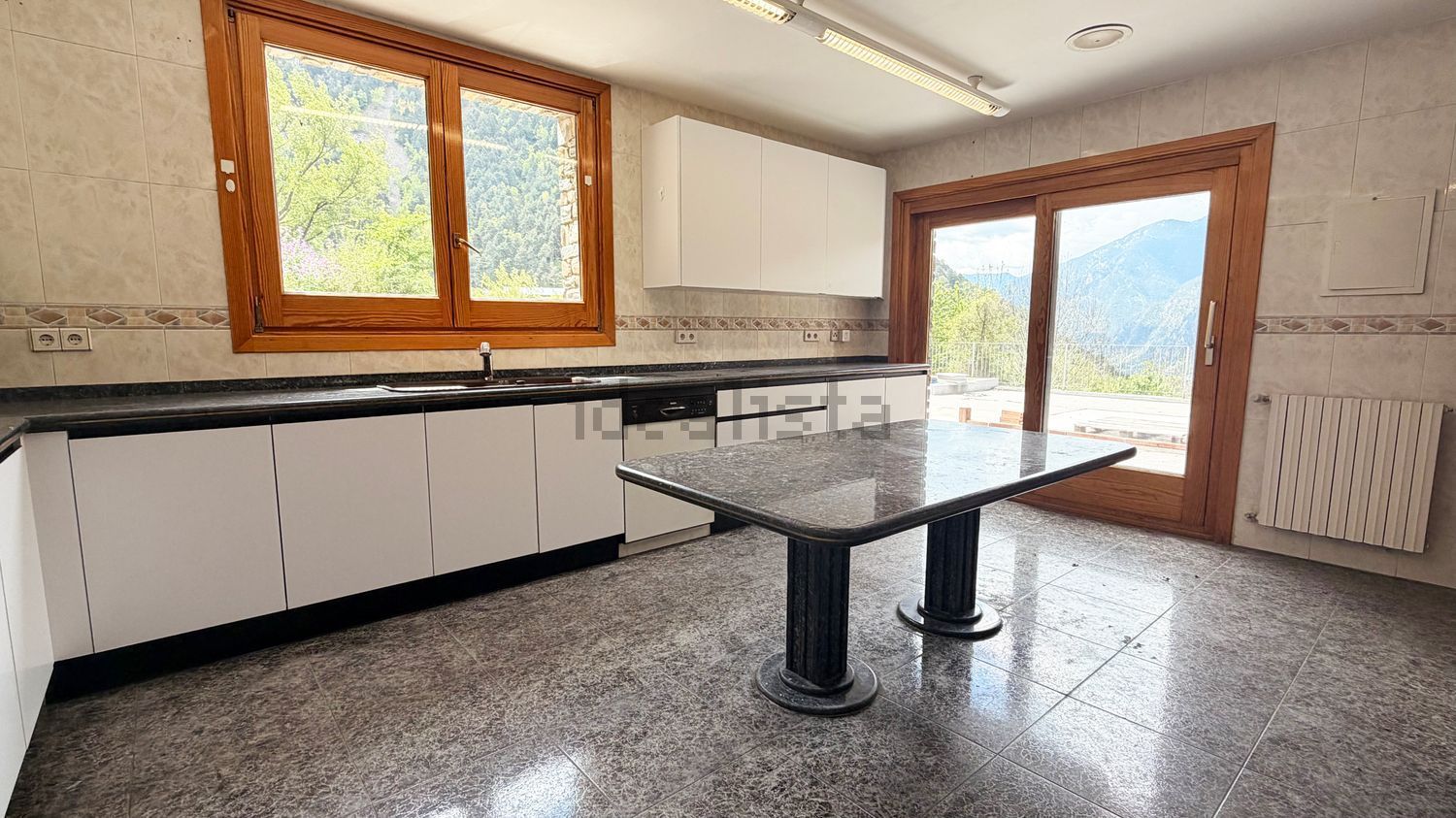 5-bedroom chalet for rent in Escaldes-Engordany · 35 of 60