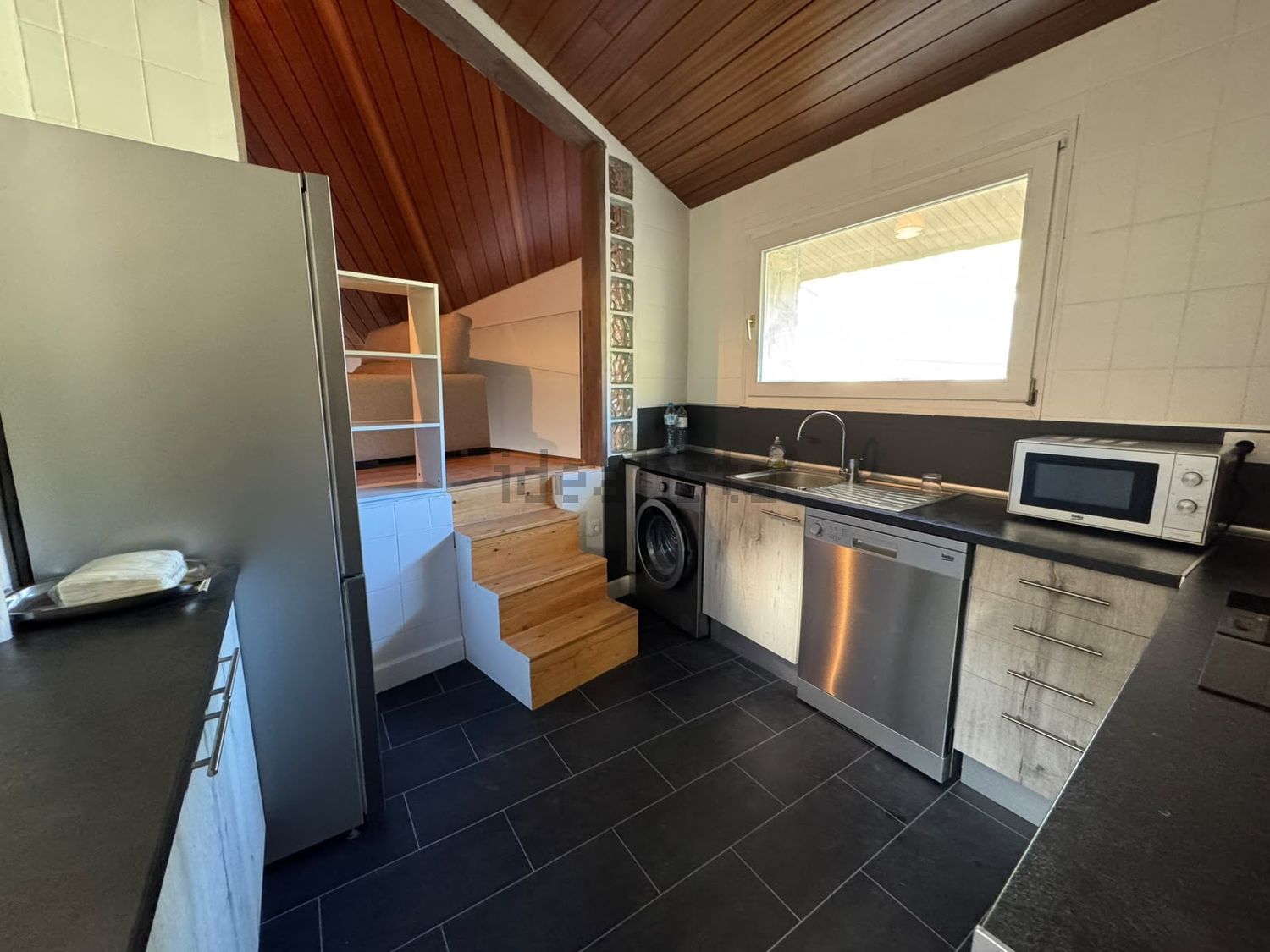 2-bedroom penthouse for rent in La Massana · 2 of 8
