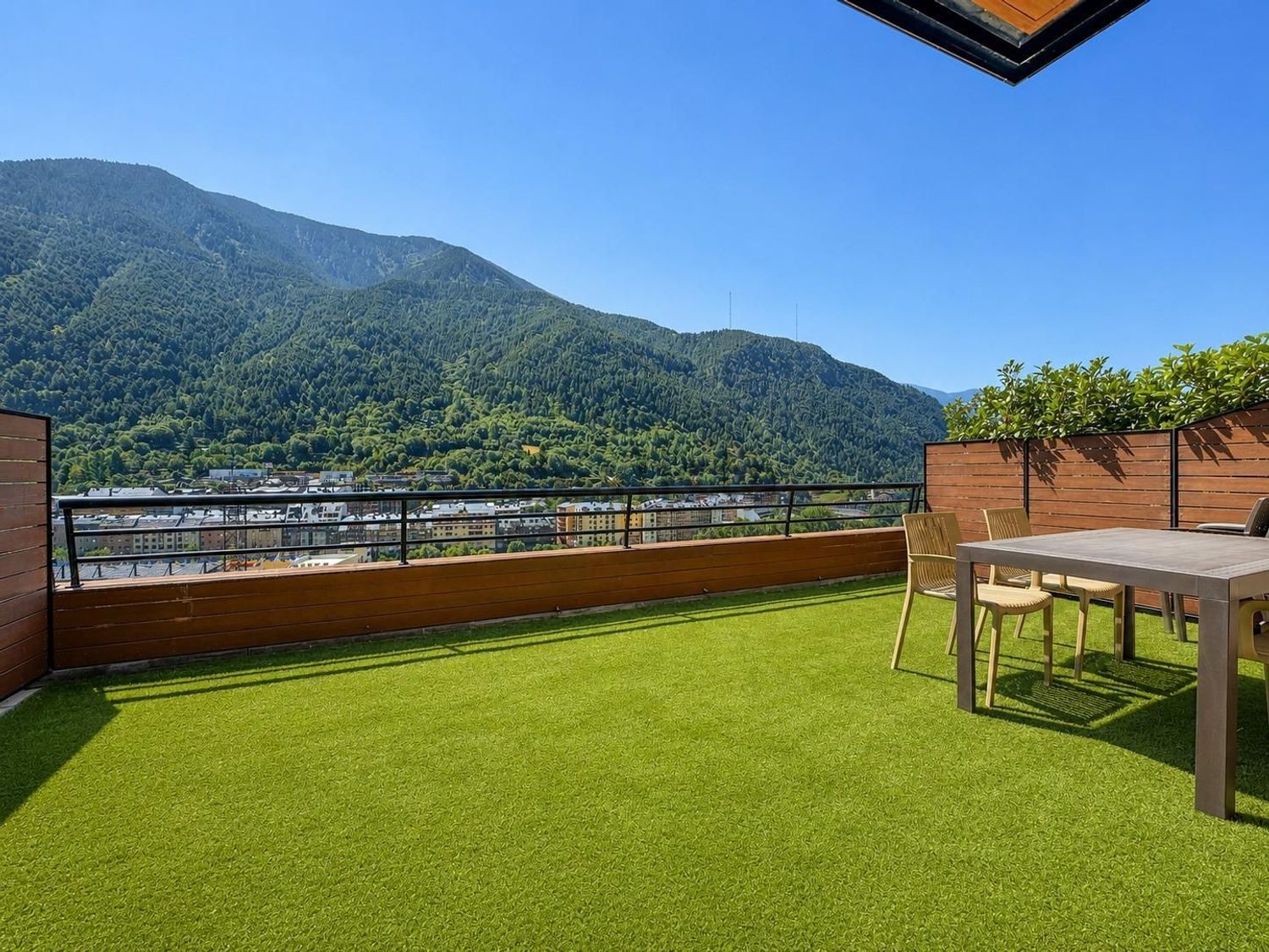2-bedroom flat for sale in Encamp · 3 of 18