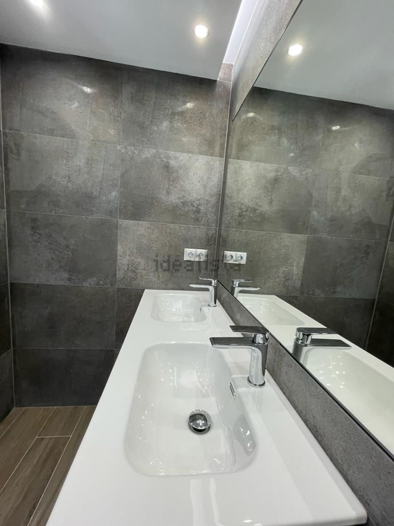 4-bedroom duplex for sale in La Massana · 17 of 41
