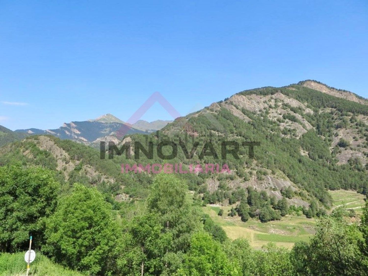 Pis de 3 habitacions en venda a Ordino · 35 de 58