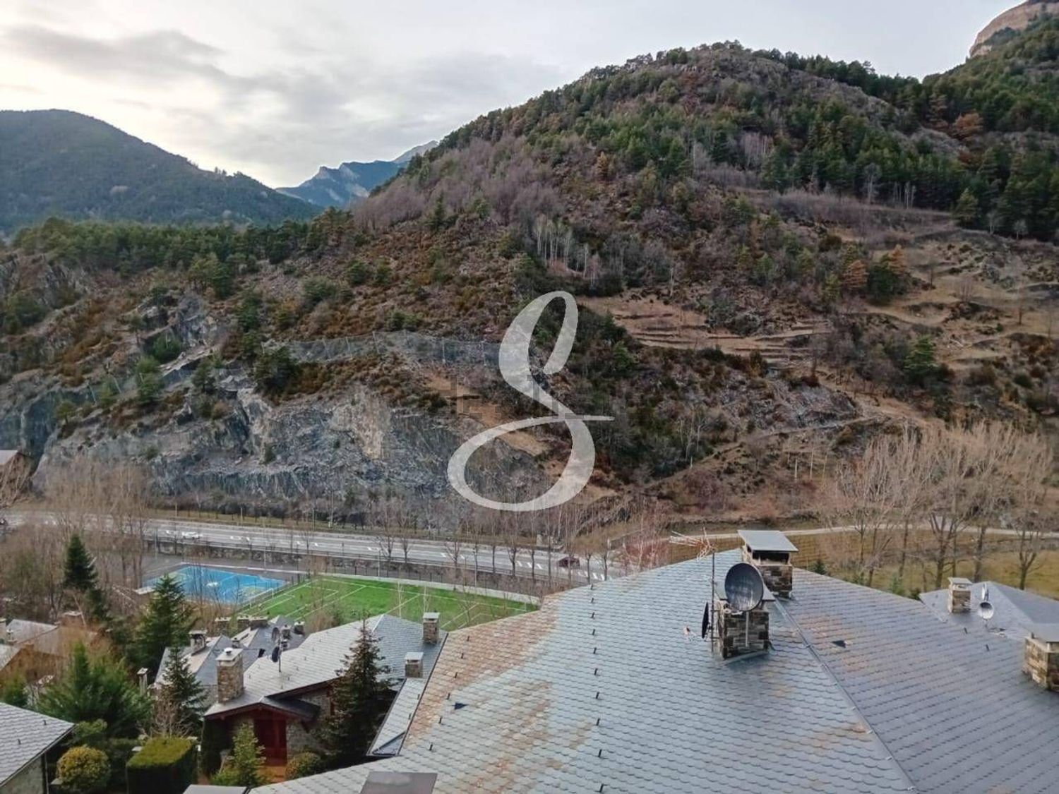 3-bedroom penthouse for sale in L'Aldosa, La Massana · 19 of 30