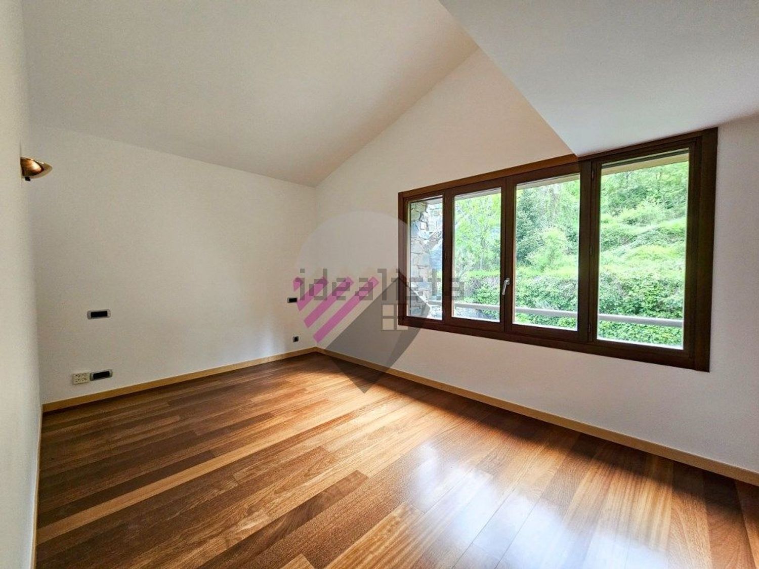 4-bedroom penthouse for rent in Escaldes-Engordany · 60 of 60