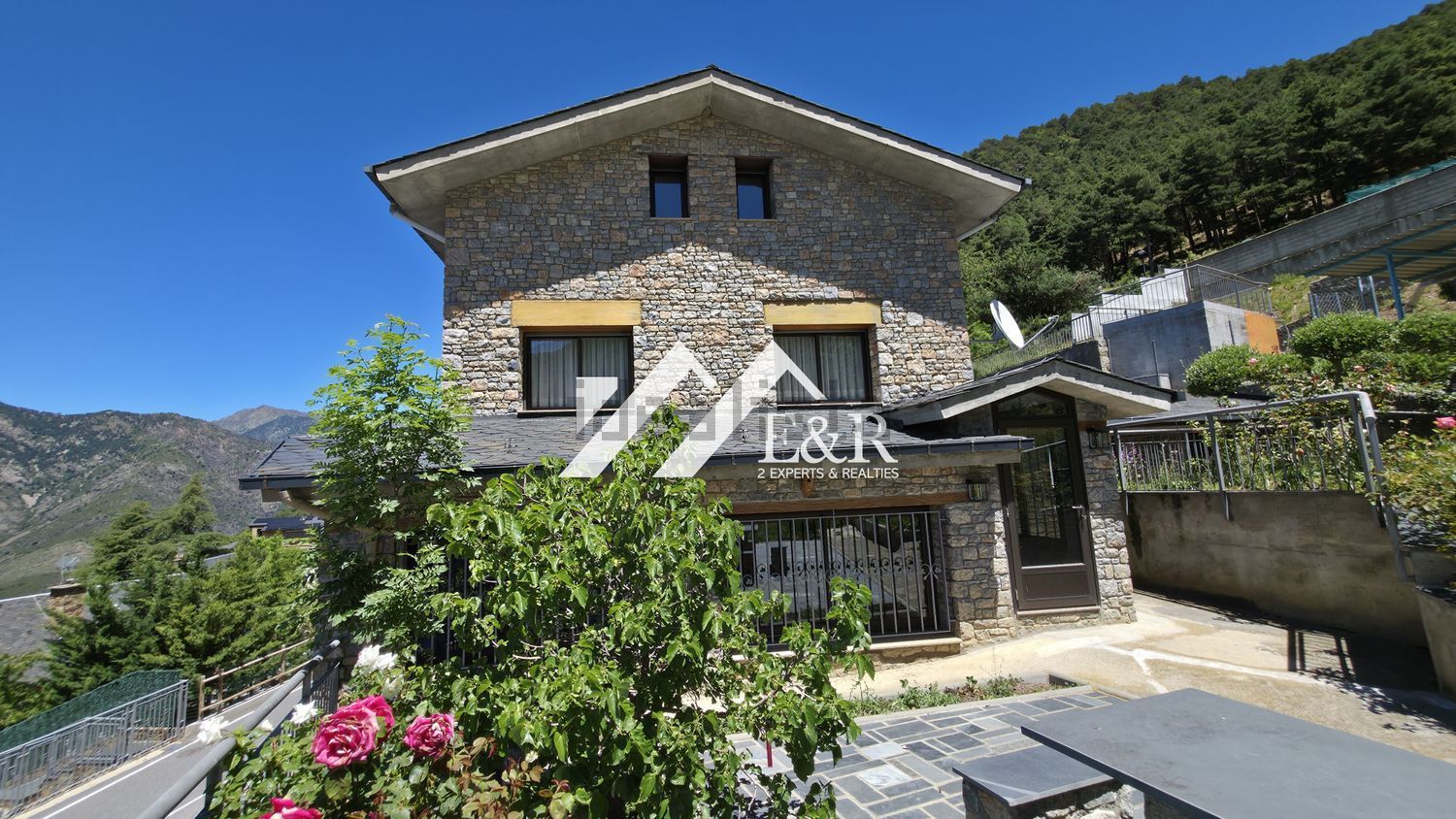6-bedroom chalet for sale in Juberri, Sant Julià de Lòria · 2 of 60