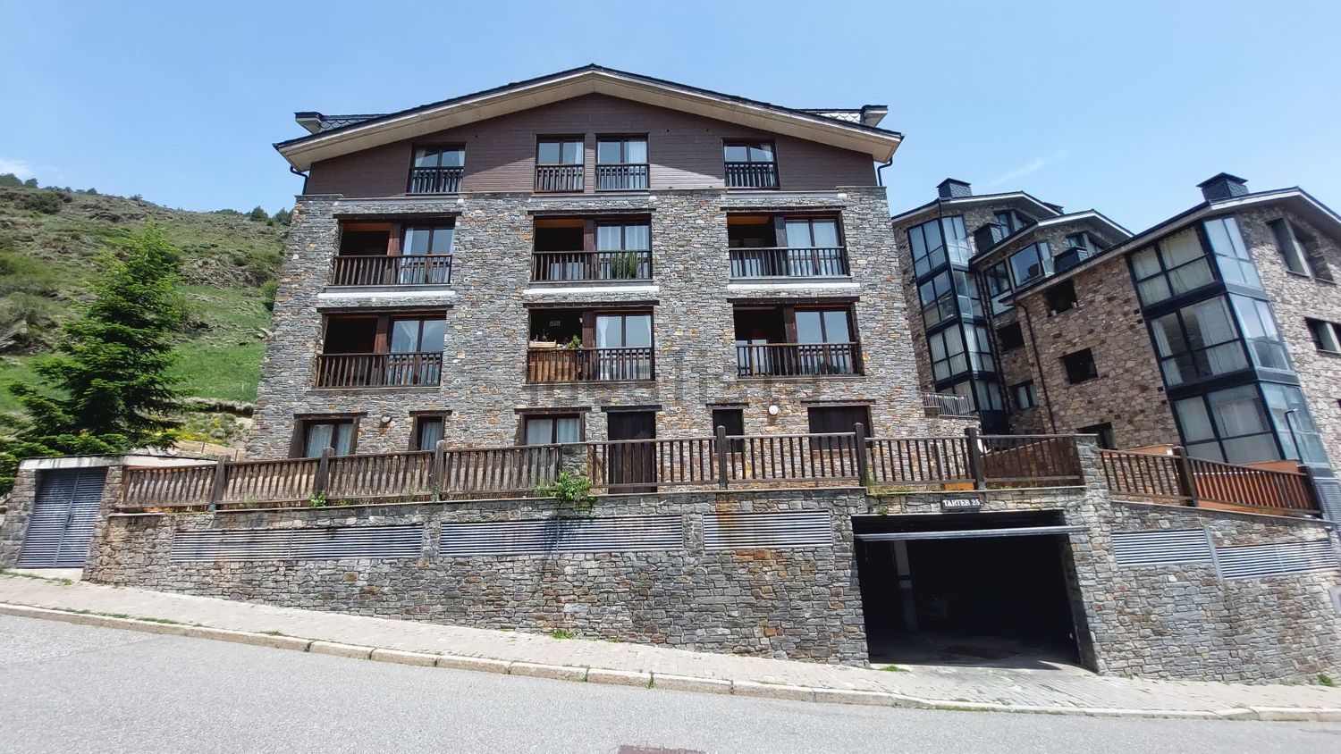 2-bedroom flat for rent in El Tarter, Canillo · 3 of 4