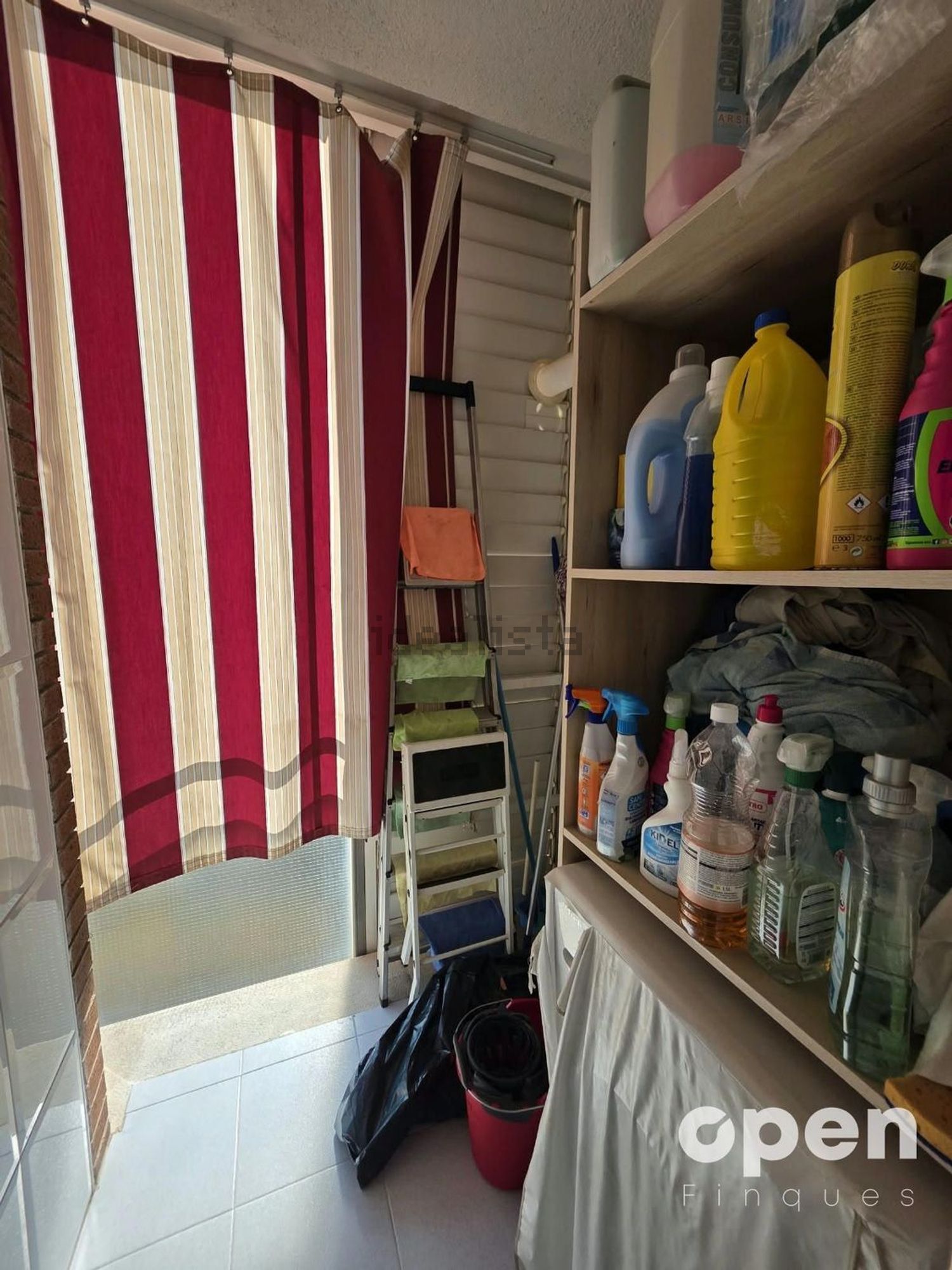 Piso en venta en Calle de Joan d'Àustria