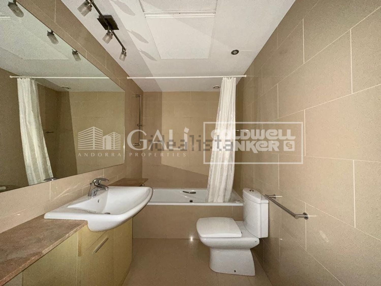 3-bedroom flat for rent in Escaldes-Engordany · 20 of 60