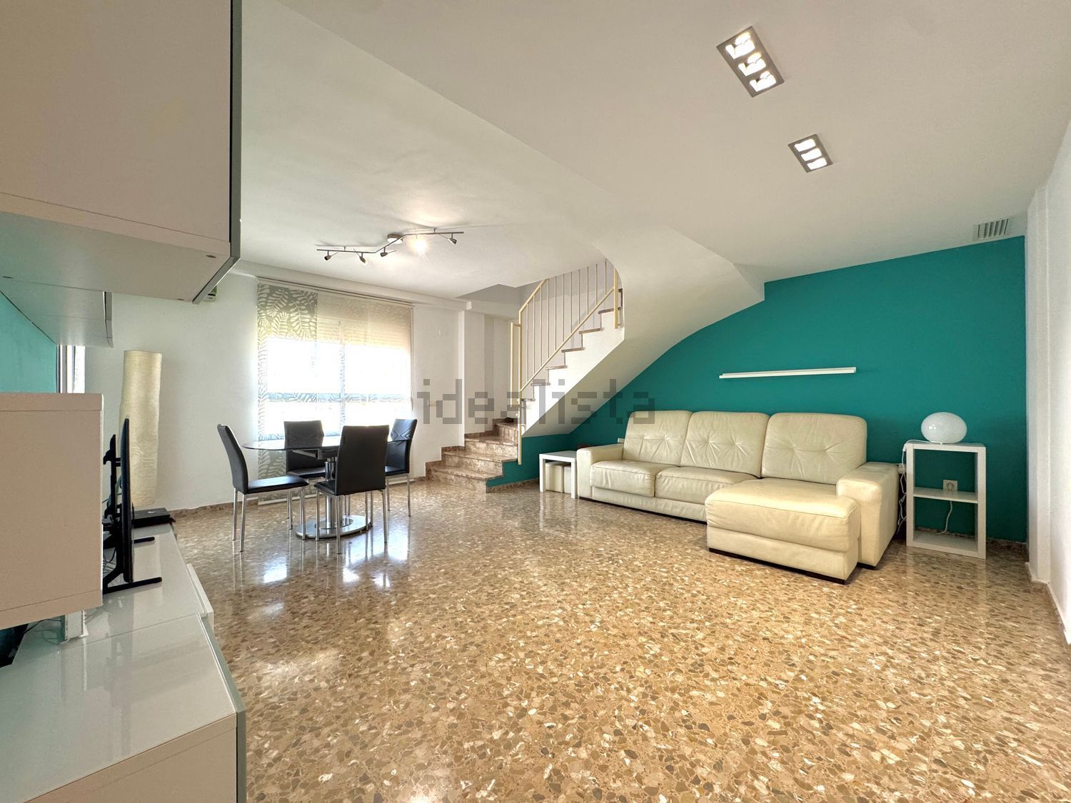 Ático Dúplex en Catarroja - ¡Tu hogar ideal te espera!